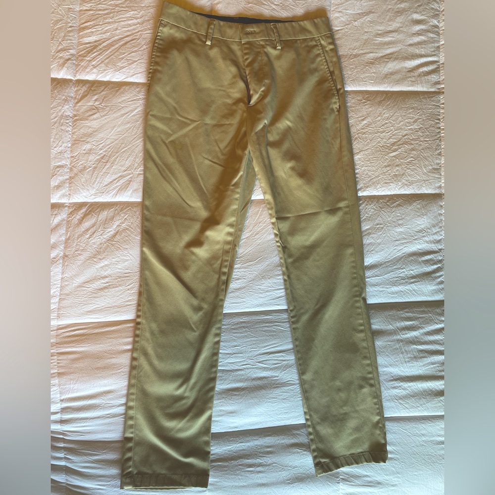 Old Navy khaki chino pants